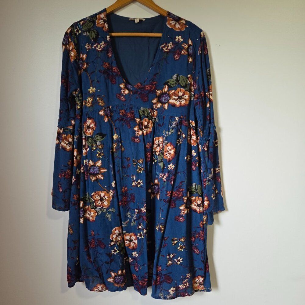 EUC GILLI DEEP V NECK LONG BELL SLEEVES BABY DOLL DRESS SIZE L